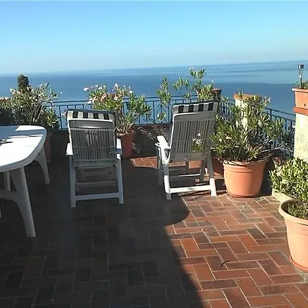 Alojamento de Acomodação e Pequeno-almoço Ethnohotel Rosa Dei Venti Imperia