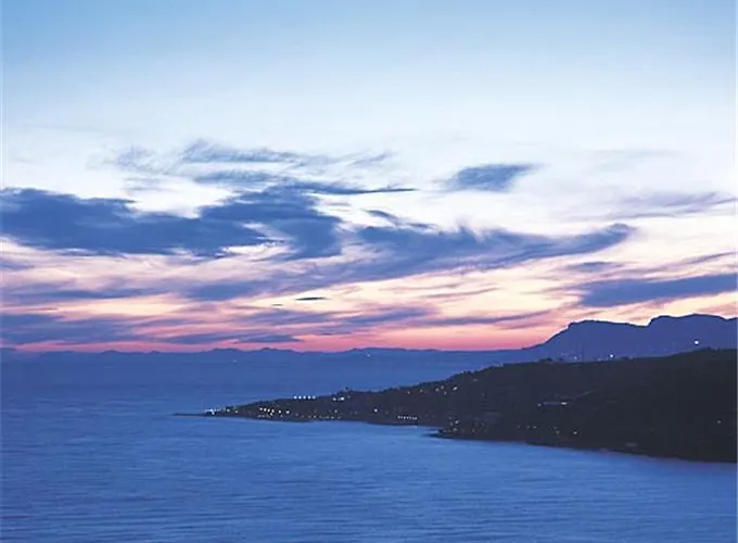 Bed & Breakfast Ethnohotel Rosa Dei Venti Imperia