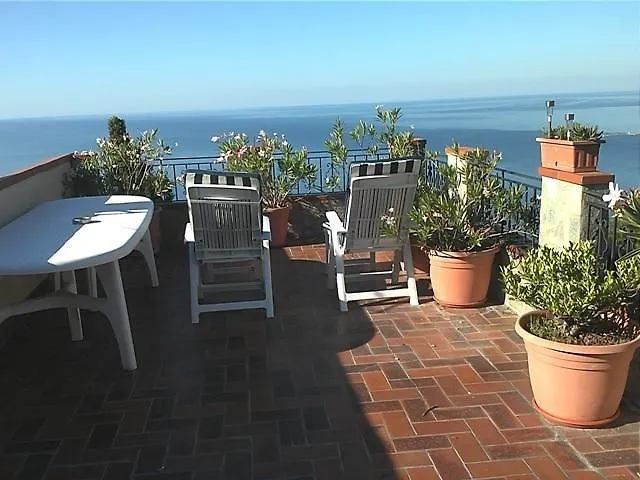 Bed & Breakfast Ethnohotel Rosa Dei Venti Imperia