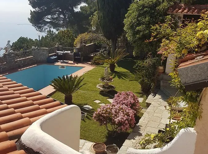 Bed & Breakfast Ethnohotel Rosa Dei Venti